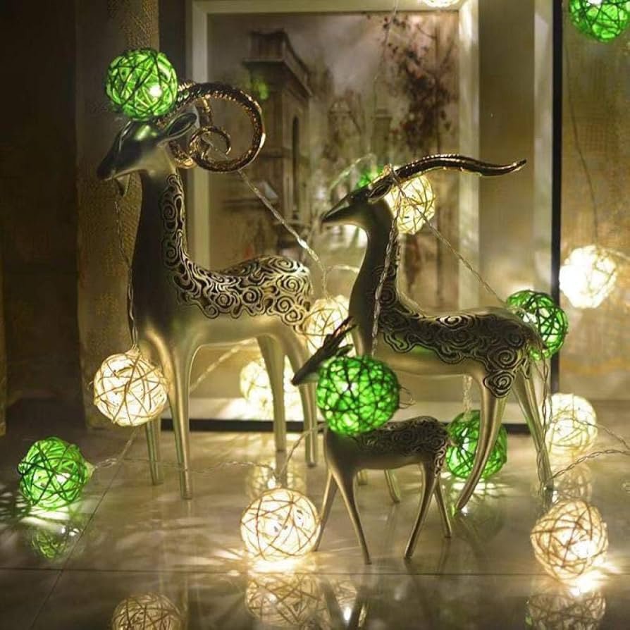 1 Set of Green n White 5cm Rattan Cane 20 Ball Battery Powered 3m String Lights Christmas Gift Home Wedding Party Bedroom Decoration Table Centrepiece - casaculinary