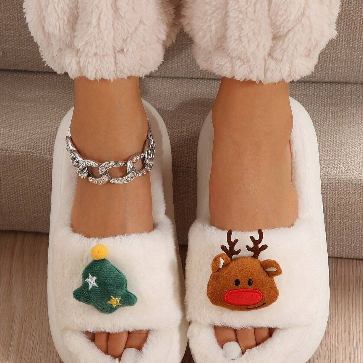 Christmas Cartoon Plush Slippers, Unisex Lightweight Thick - Soled Anti - Slip Fuzzy Slippers for Couples & Family(milky white - 35 - 36) - casaculinary